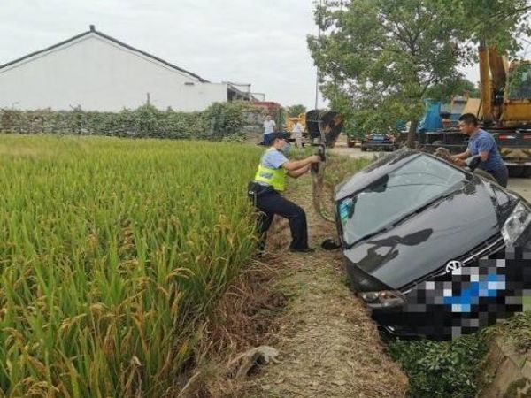 虎丘区吊车租赁_吊车租赁在上下降上需注意事项